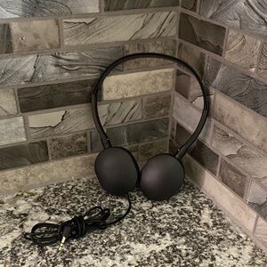 Black Wired Headphones NWOT